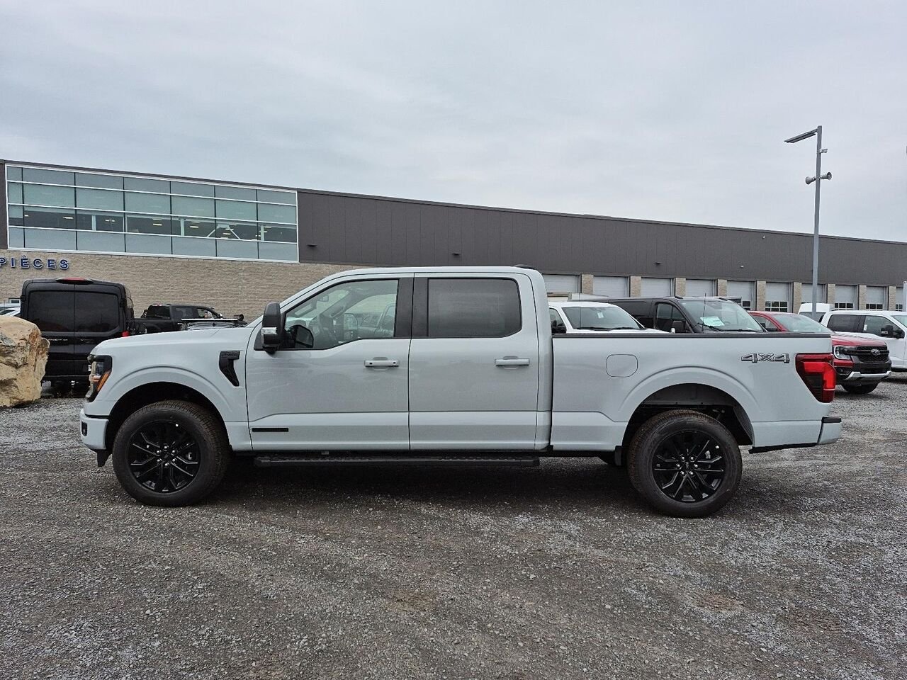 Ford F-150 2F289 | XLT 2026 Avalanche Saint-Jérôme - photo #2
