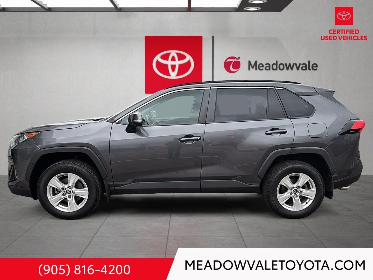 2021 Toyota RAV4 One Owner, Power Sunroof, Power Trunk, Power Seat, New Tires and Brakes all the way around Grey Mississauga - photo #5