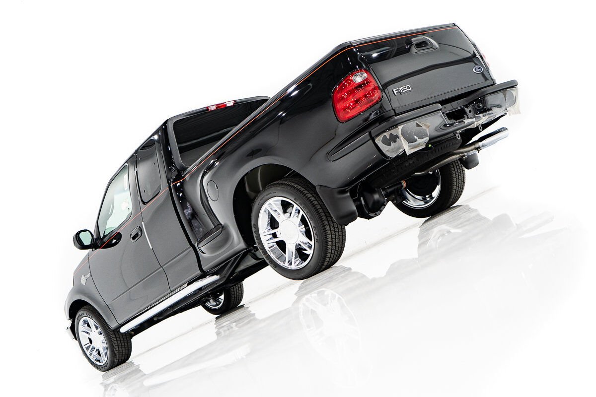 Ford F-150 Harley Davidson Edition In Delivery Packaging 2000 Noir Montréal - photo #74