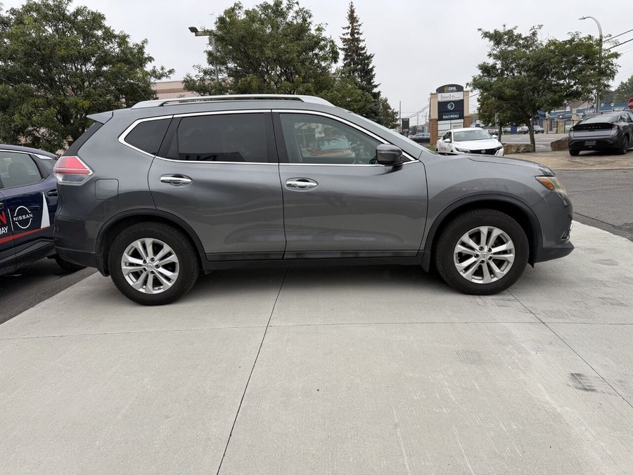 Nissan Rogue Traction avant 4 portes SV 2015 Gris