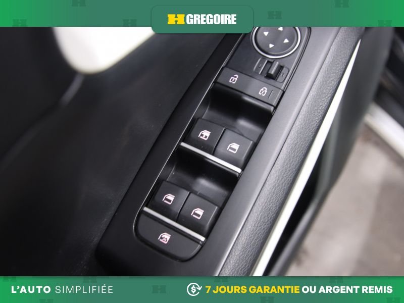 2022 Kia Soul Black Blainville - photo #18