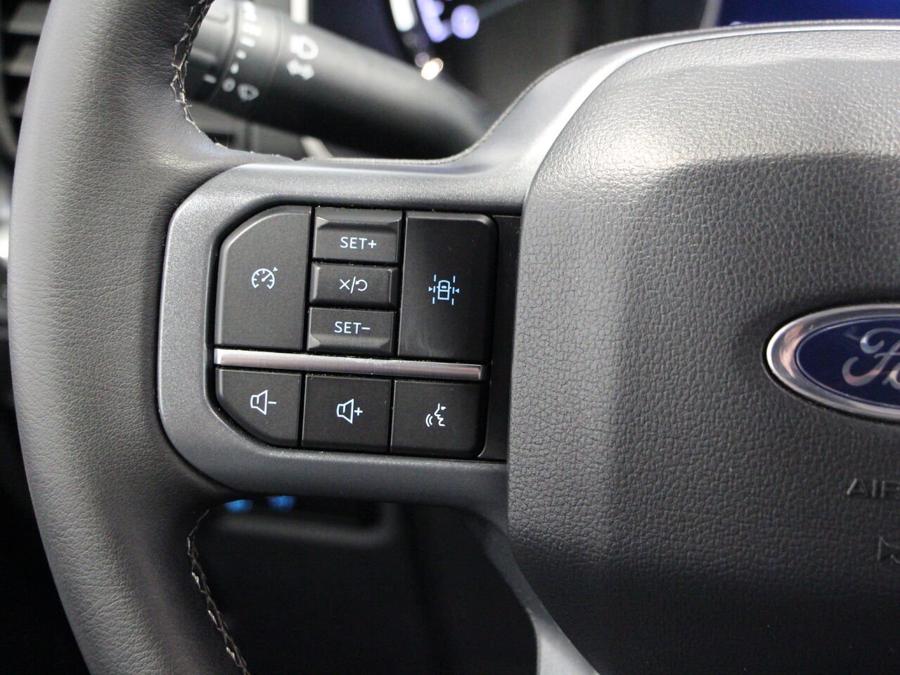 2023 Ford F-150 Black Châteauguay - photo #17
