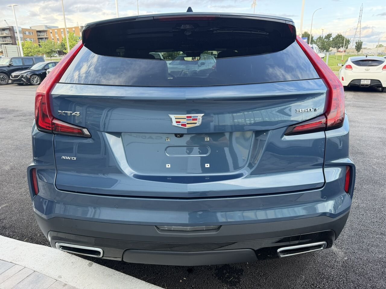2024 Cadillac XT4 PREMIUM LUXURY AWD FINANCEMENT À PARTIR 3.99% Blue Laval - photo #8