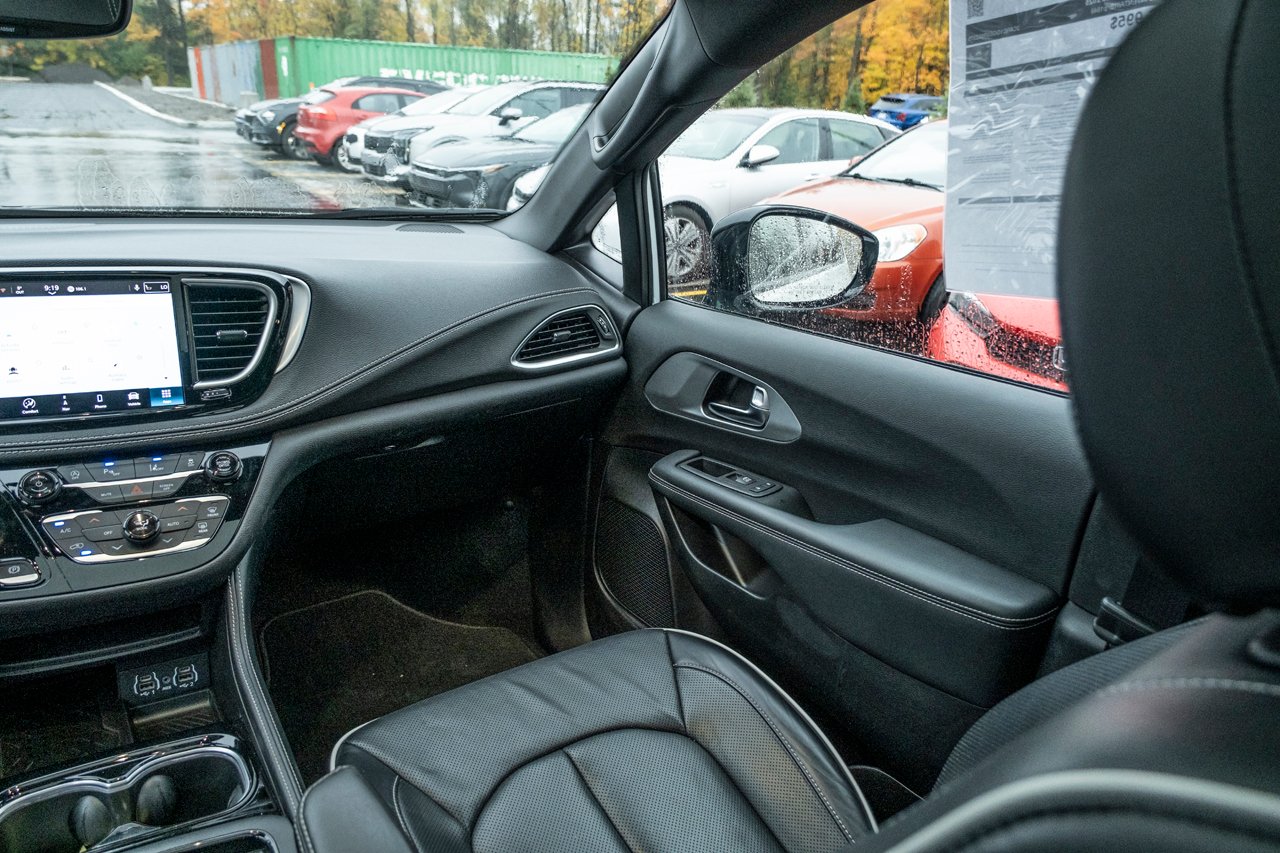 2025 Chrysler Pacifica White Gatineau - photo #21