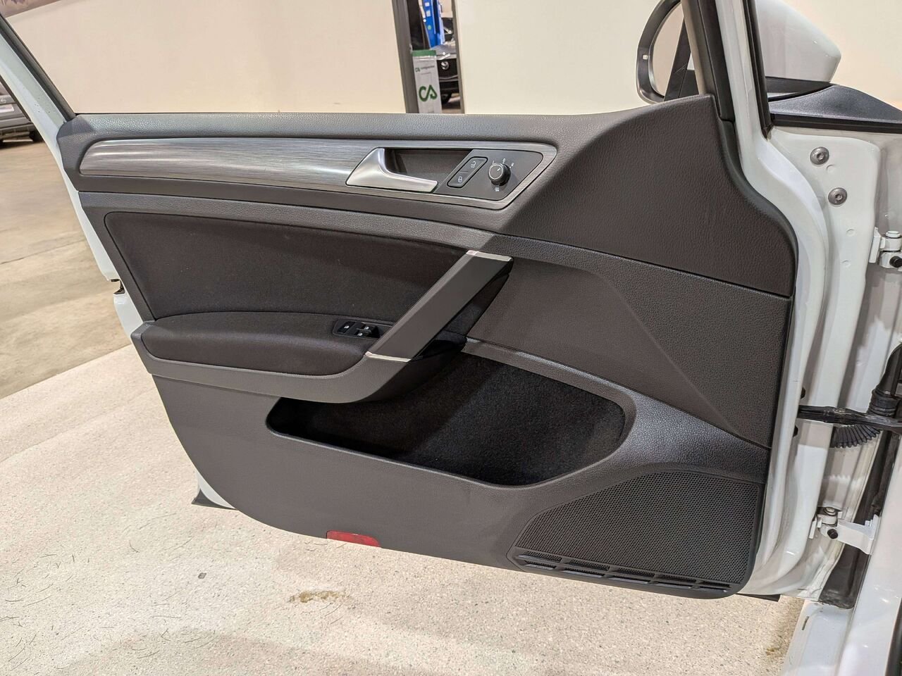 2020 Volkswagen Golf Comfortline 5-door Auto White Val-David - photo #29