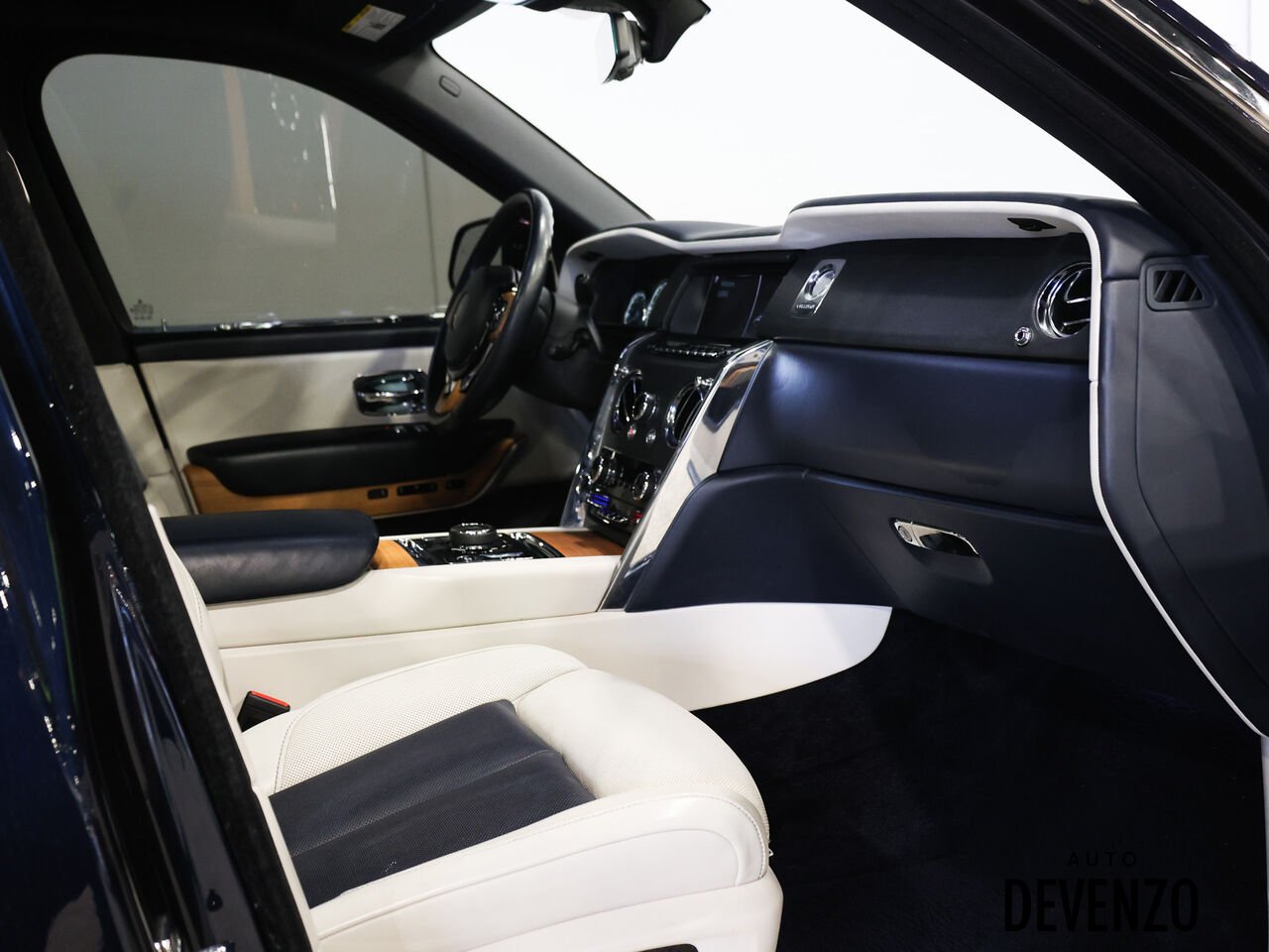 2019 Rolls-Royce Cullinan Blue Saint-Eustache - photo #8