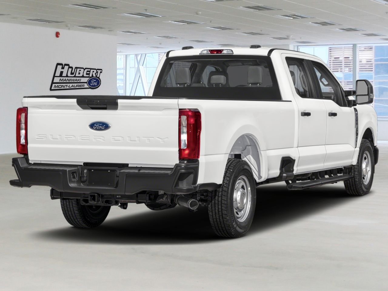 2026 Ford Super Duty F-250 SRW Oxford White Mont-Laurier - photo #2
