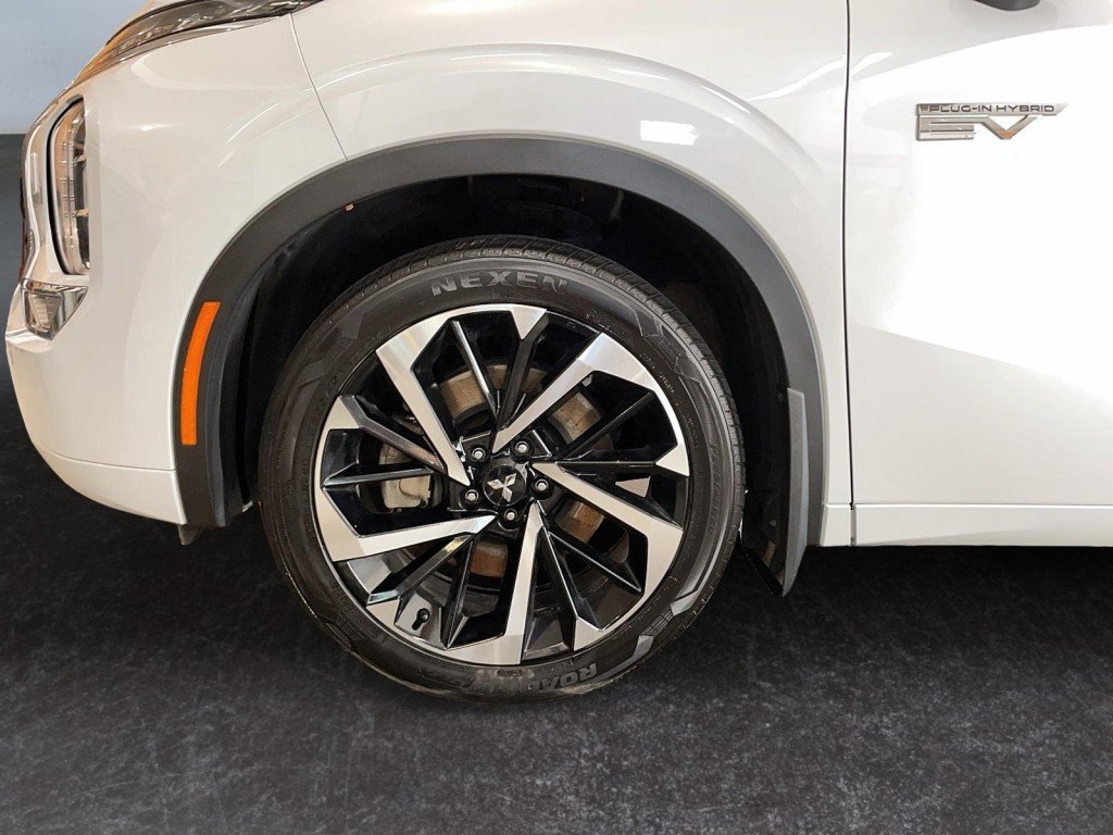 Mitsubishi OUTLANDER 2023 Blanc Mont-Laurier - photo #22