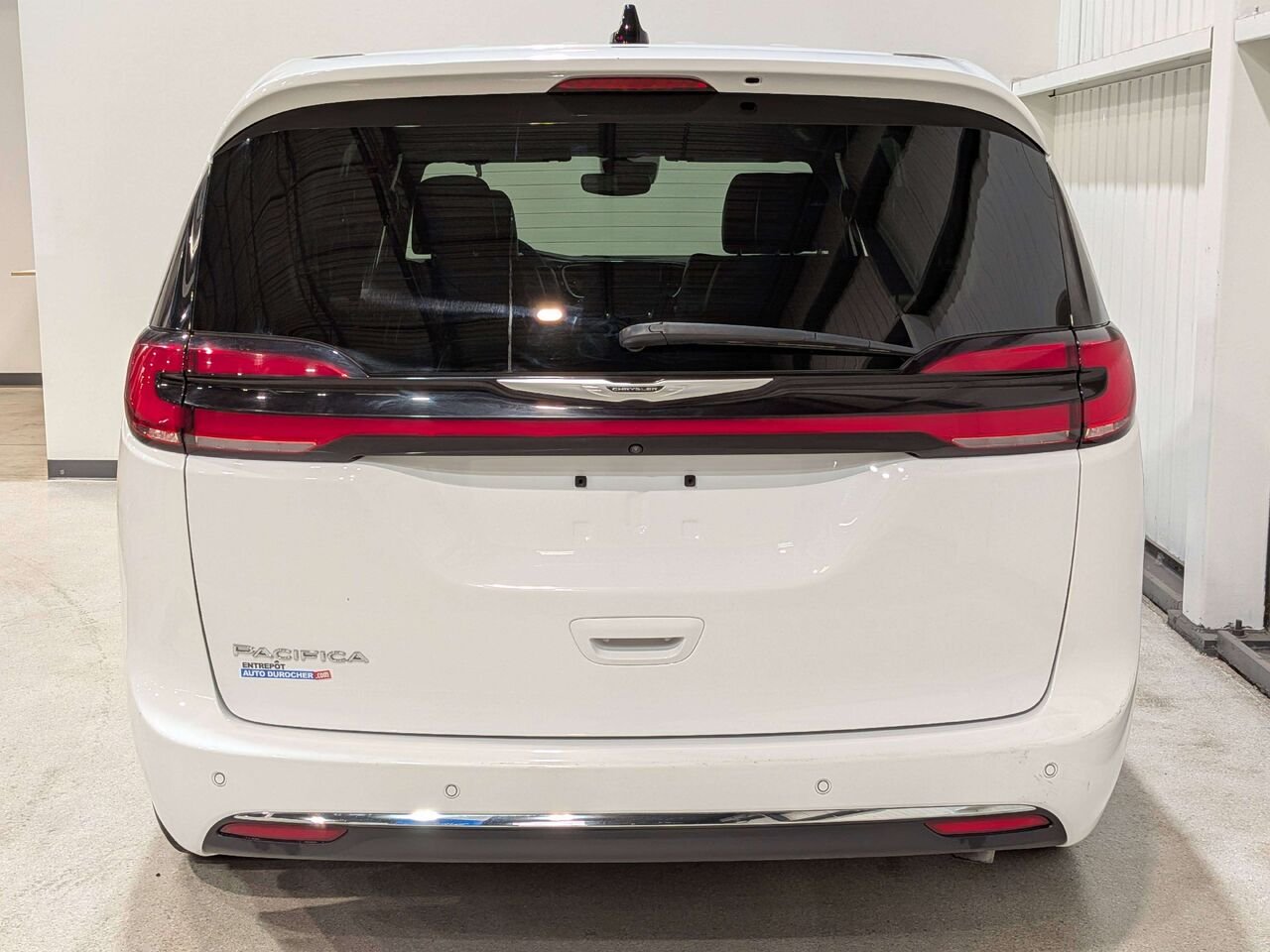2025 Chrysler Pacifica Select FWD White Val-David - photo #7