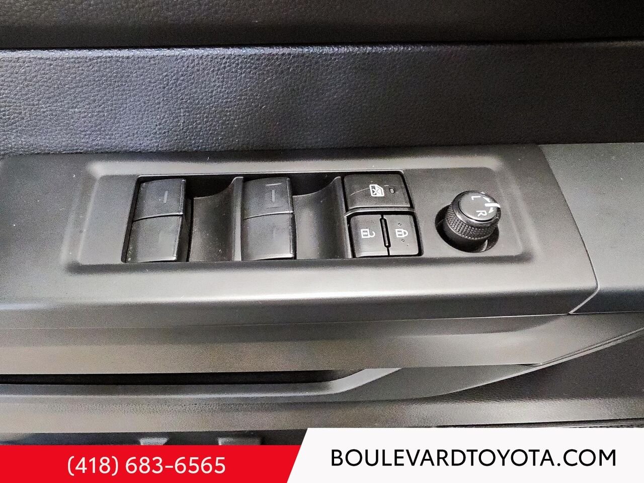 2023 Toyota Tundra 531789-32 | SR DOUBLE CAB, 4x4 White Québec - photo #8