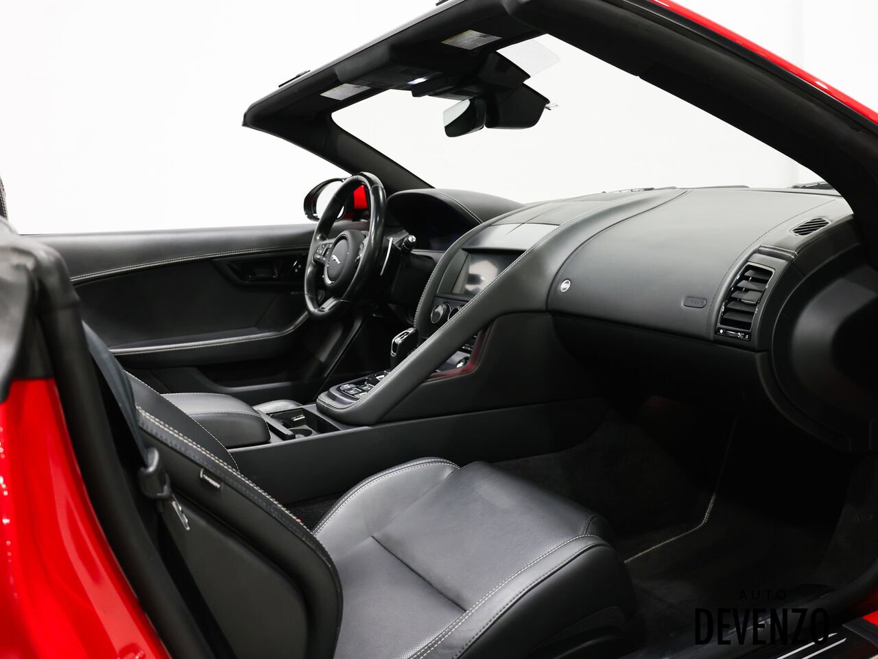 Jaguar F-TYPE 2023 Rouge Saint-Eustache - photo #7
