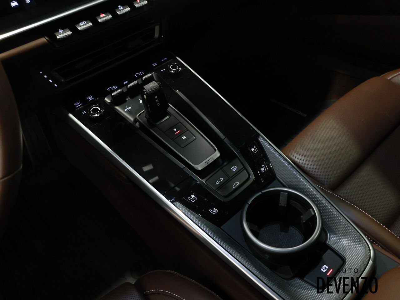2024 Porsche 911 Grey Saint-Eustache - photo #15