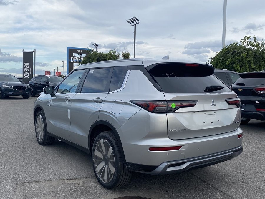 Mitsubishi Outlander PHEV SE S-AWC utilitaire sport TI 2026 Argent sterling