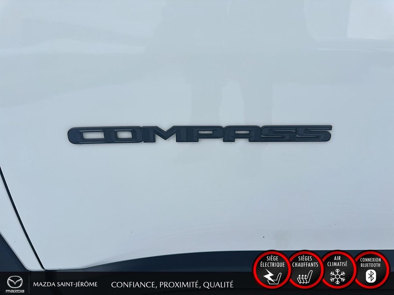 2021 Jeep Compass White Sainte-Agathe-des-Monts - photo #9