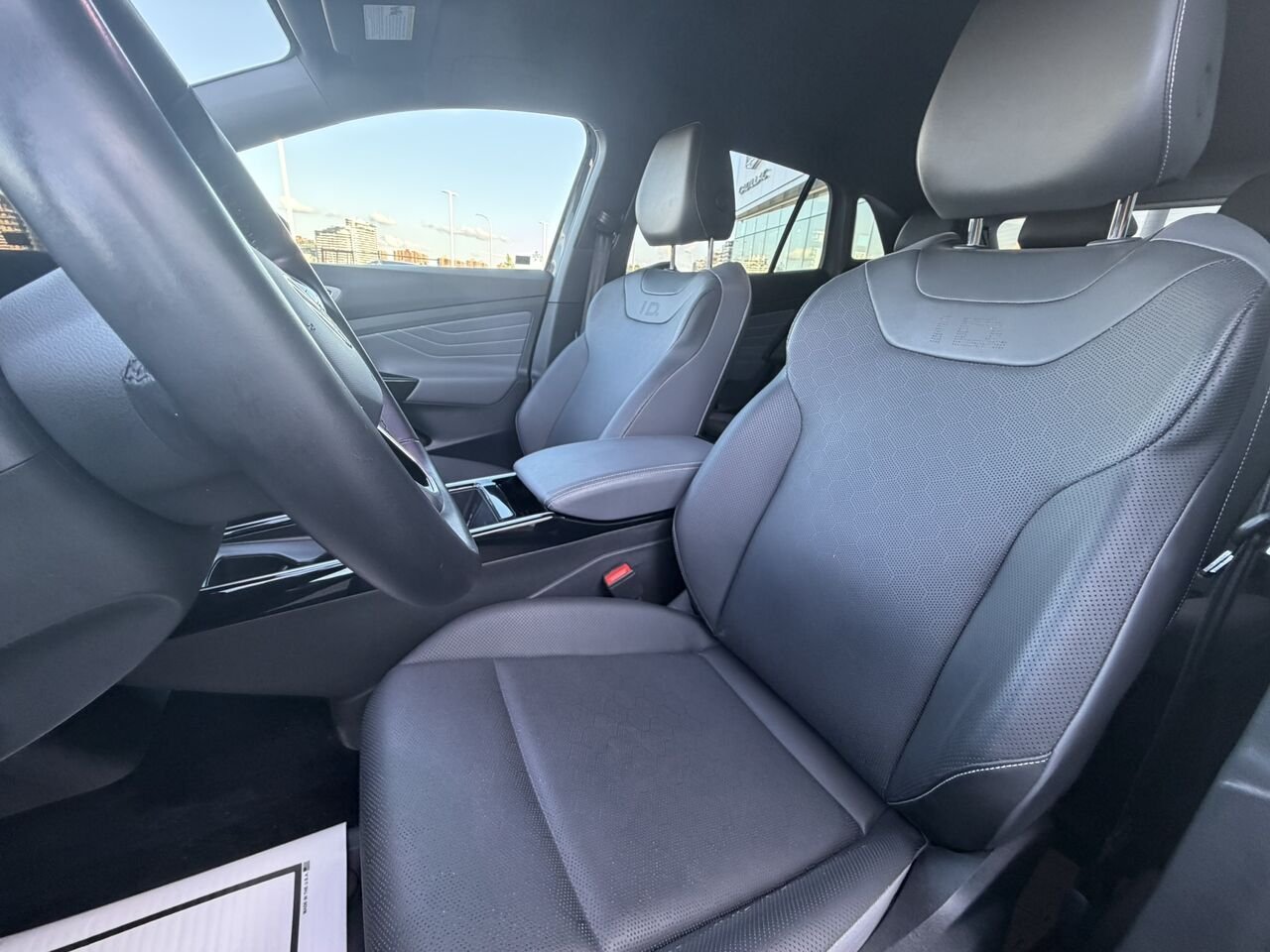 2024 Volkswagen ID.4 Pro S AWD Grey Laval - photo #20