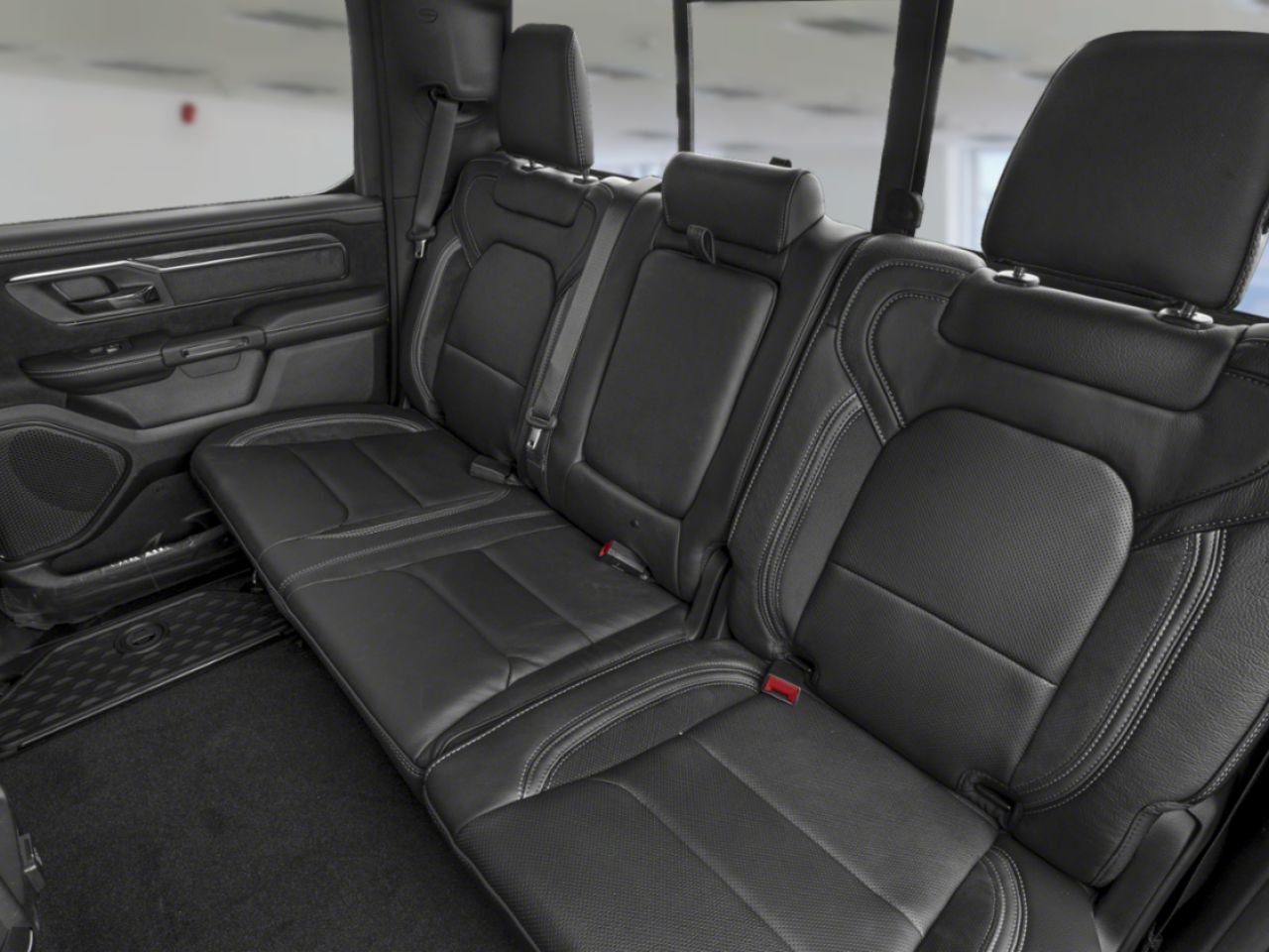 2027 RAM 1500 | TRX SRT Diamond Black Crystal Pearlcoat Gatineau - photo #5