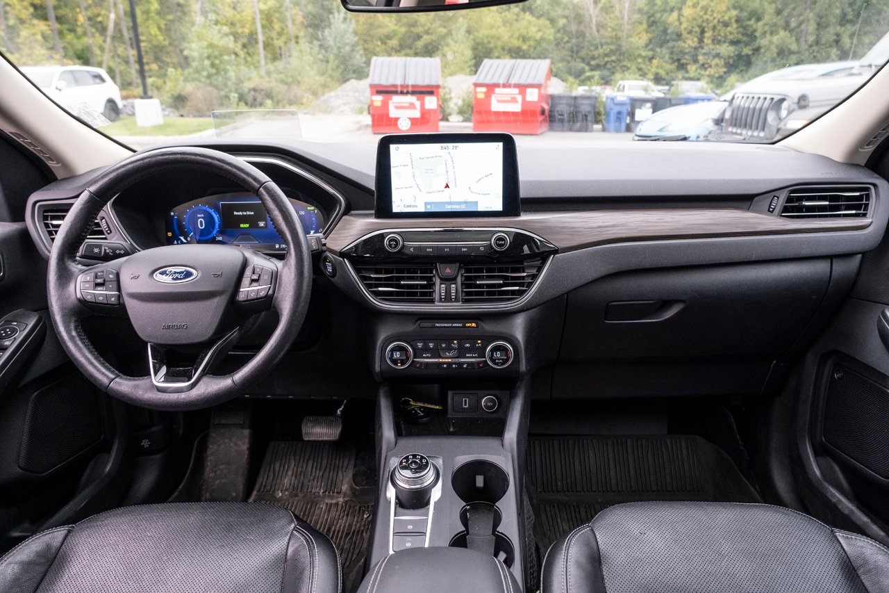 2020 Ford Escape Green Gatineau - photo #21