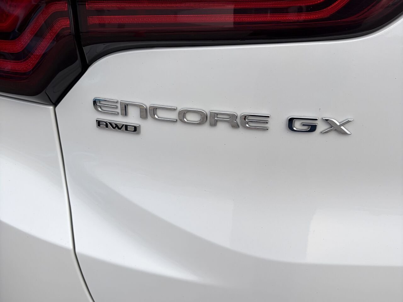 2024 BUICK ENCORE GX SPORT TOURING Tourisme sport 4 portes TI White Ottawa & Gatineau - photo #14