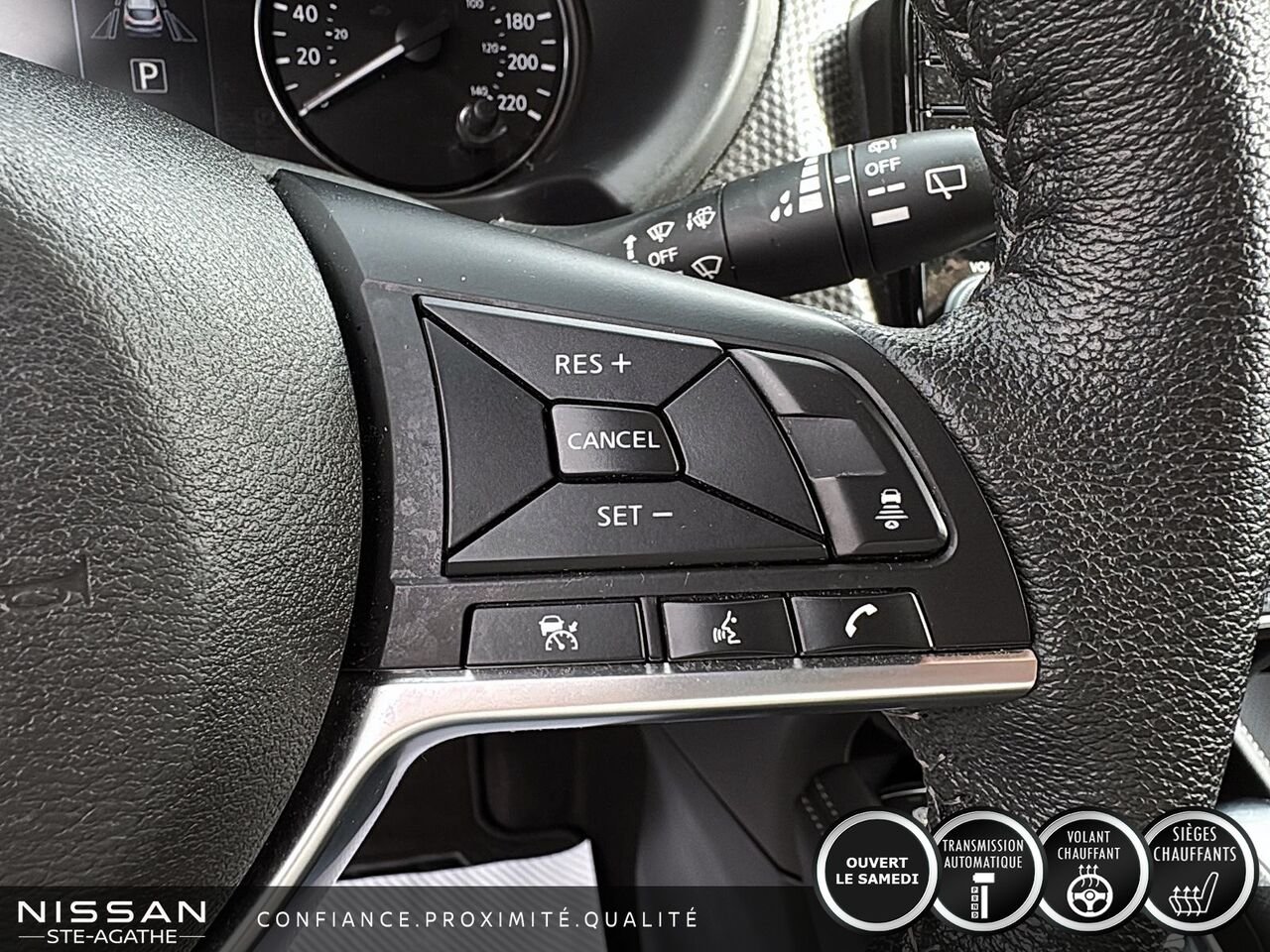 Nissan Kicks SV TA | BAS KILOMÉTRAGE | UN SEUL PROPRIÉTAIRE | APPLE CARPLAY | BOÎTE AUTOMATIQUE 2024 Noir Saint-Jérôme - photo #16