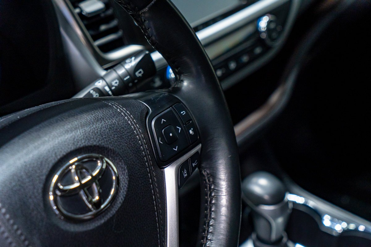 Toyota Highlander XLE AWD CUIR TOIT OUVRANT 2019 Bleu Montréal - photo #9