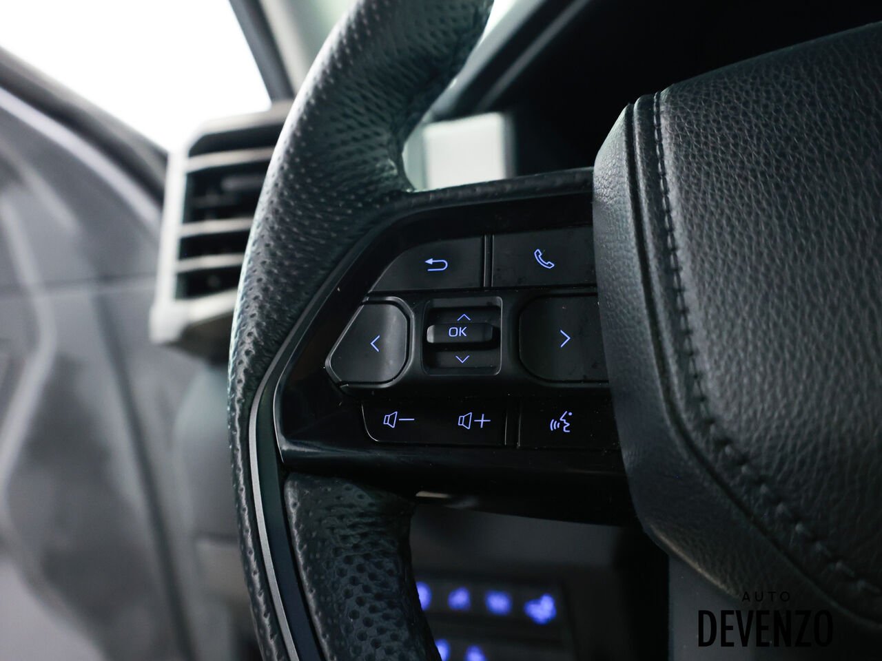2024 Toyota Tundra Grey Saint-Eustache - photo #15