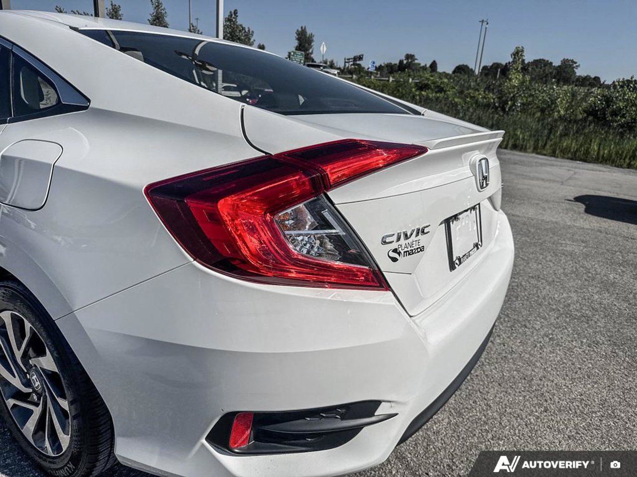 2018 Honda Civic Sedan 2HGFC2F62JH031225 White Mirabel - photo #13