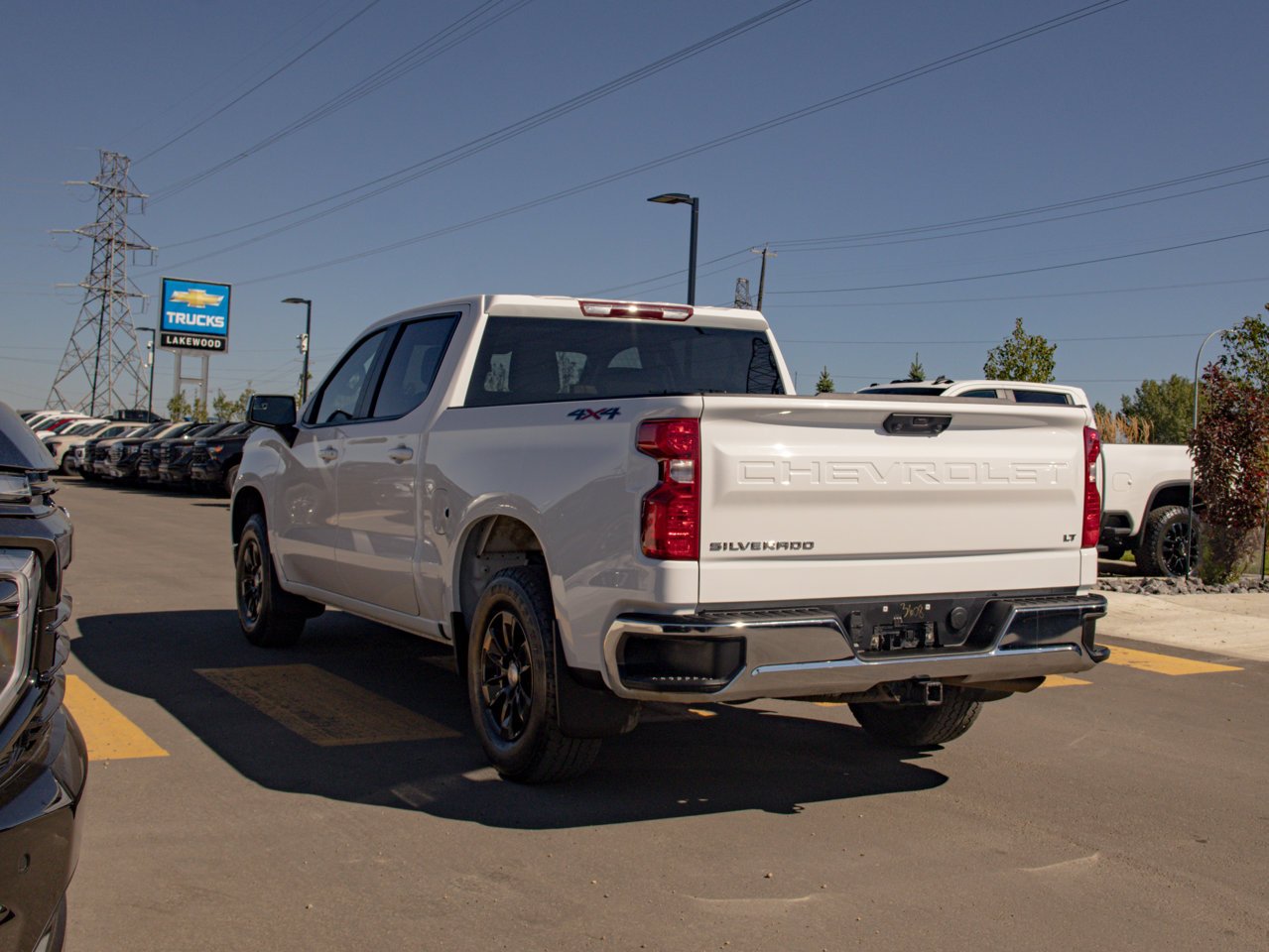 2025 Chevrolet Silverado 1500 4WD Crew Cab 147 LT White Sherwood Park - photo #7