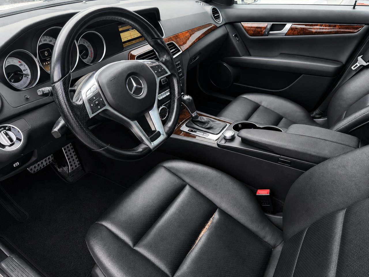 MERCEDES-BENZ C250 4MATIC 2012 Blanc Châteauguay - photo #1