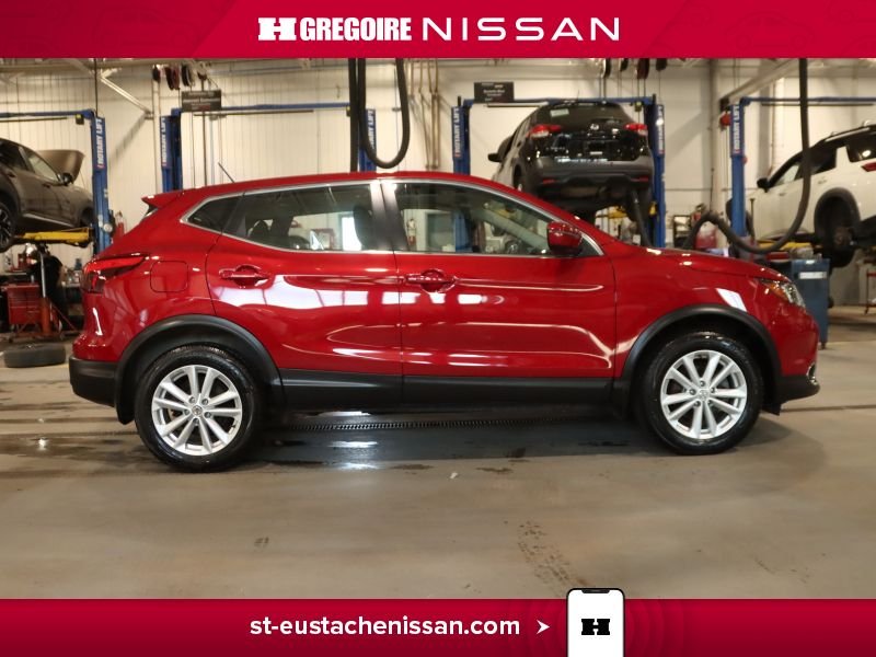 2017 Nissan Qashqai Red Saint-Eustache - photo #21