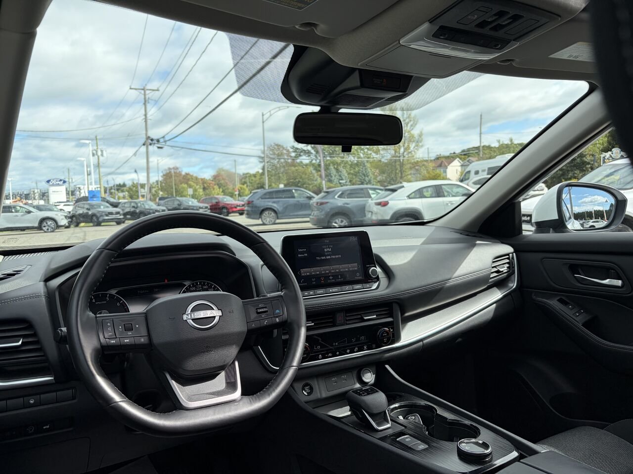 Nissan Rogue SV TI avec ensemble toit ouvrant 2025 Blanc Montmagny - photo #11
