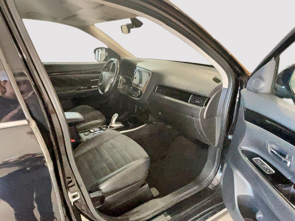 2019 Mitsubishi OUTLANDER Black Amos - photo #14