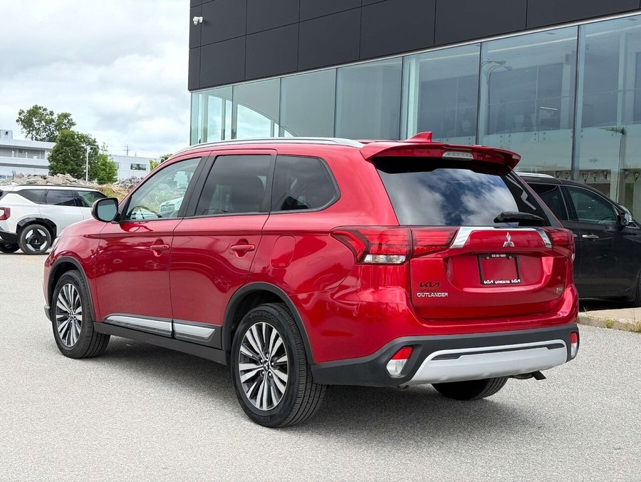 2020 Mitsubishi Outlander EX Red