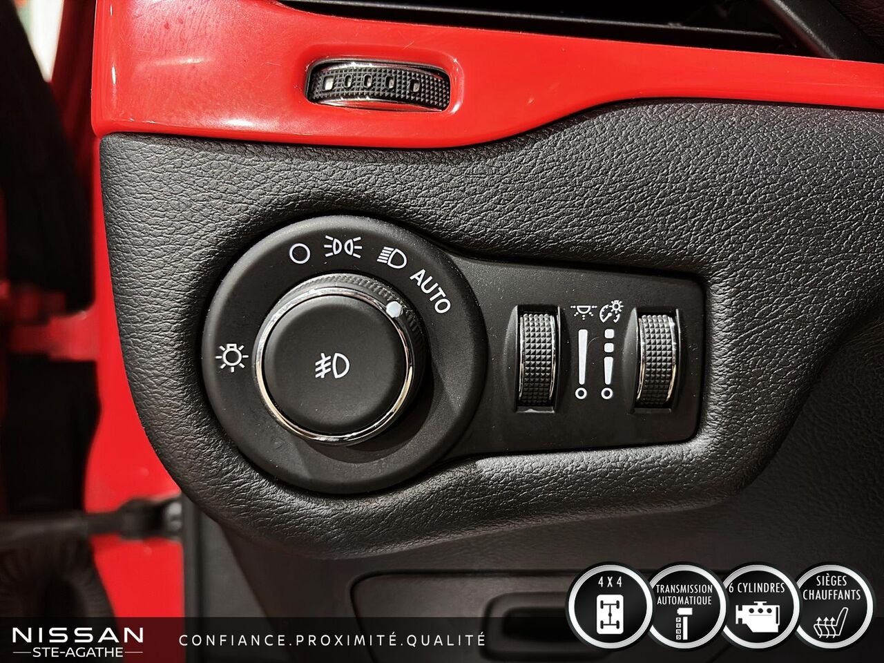 2017 Jeep Cherokee Red Ste-Agathe des Monts - photo #14
