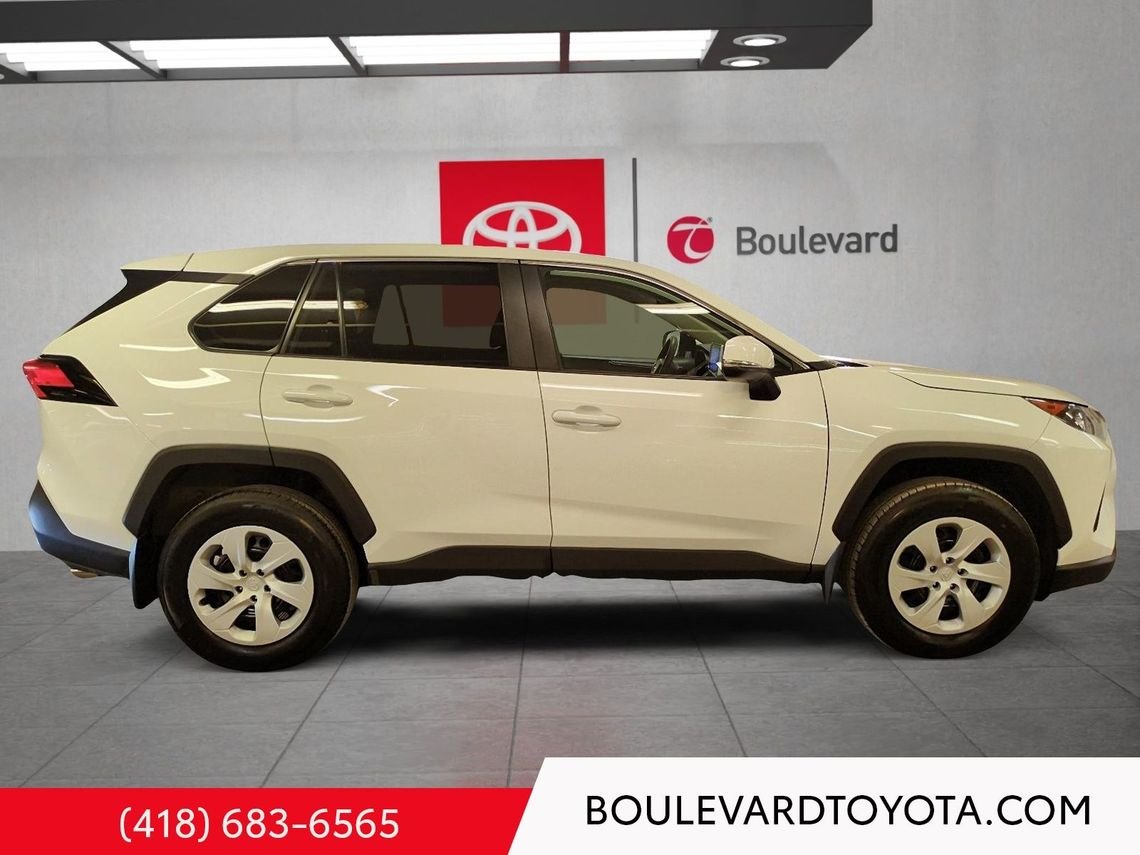 2024 Toyota RAV4 531704-48 | LE White Québec - photo #2