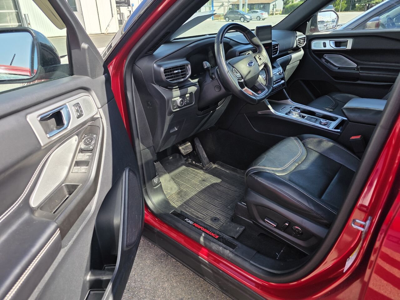 2020 Ford Explorer ST Red Rouyn-Noranda - photo #7
