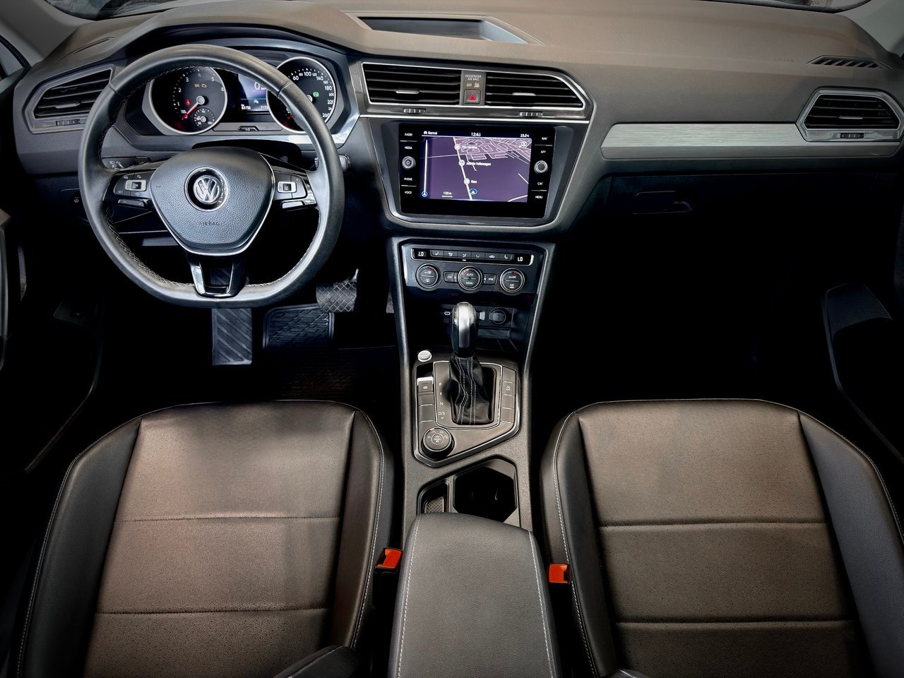 2021 Volkswagen Tiguan White Notre-Dame-des-Prairies - photo #20