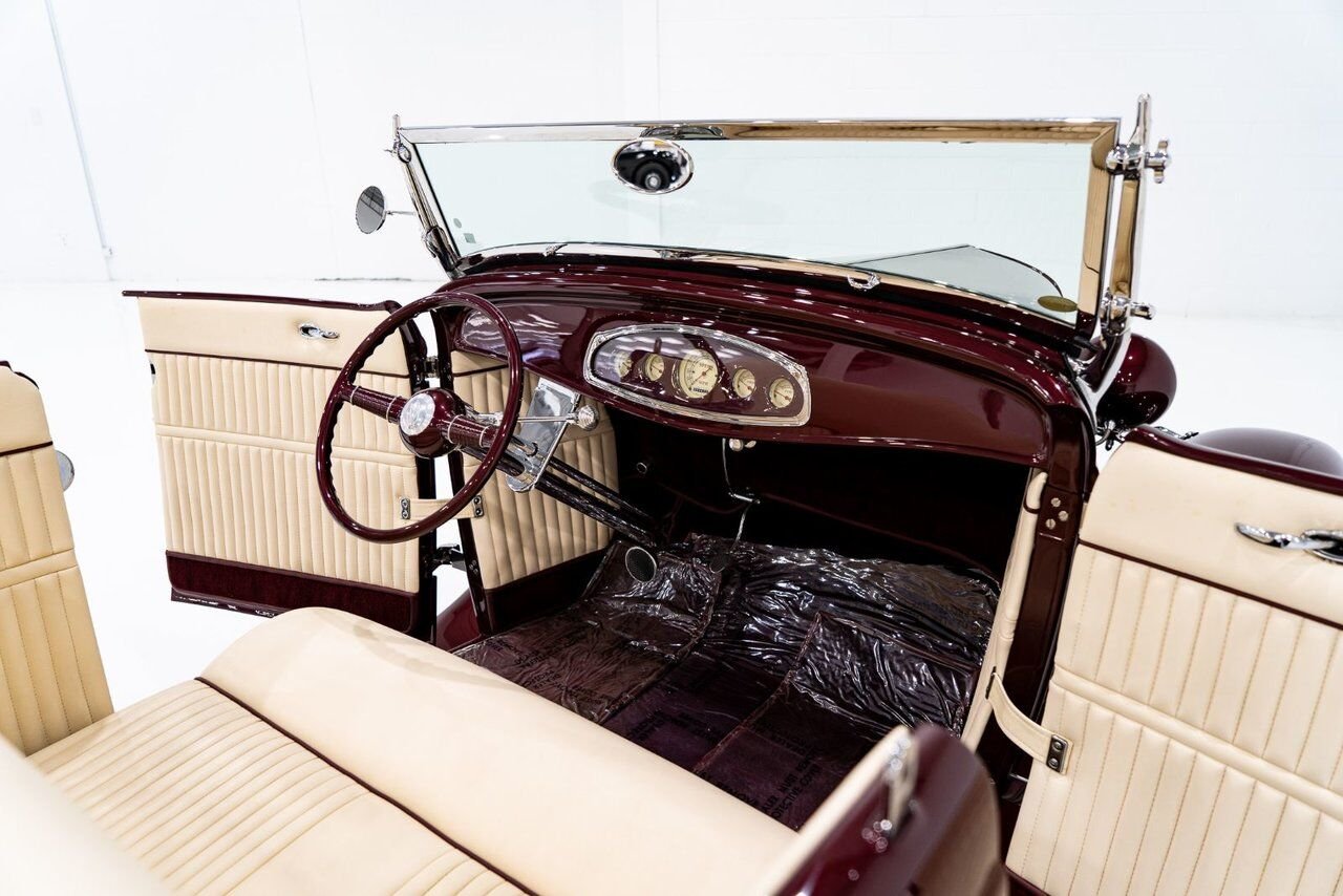 Ford Highboy Lobeck creation spectacular presentation **PRICE IN USD** 1932 Rouge Montréal - photo #48