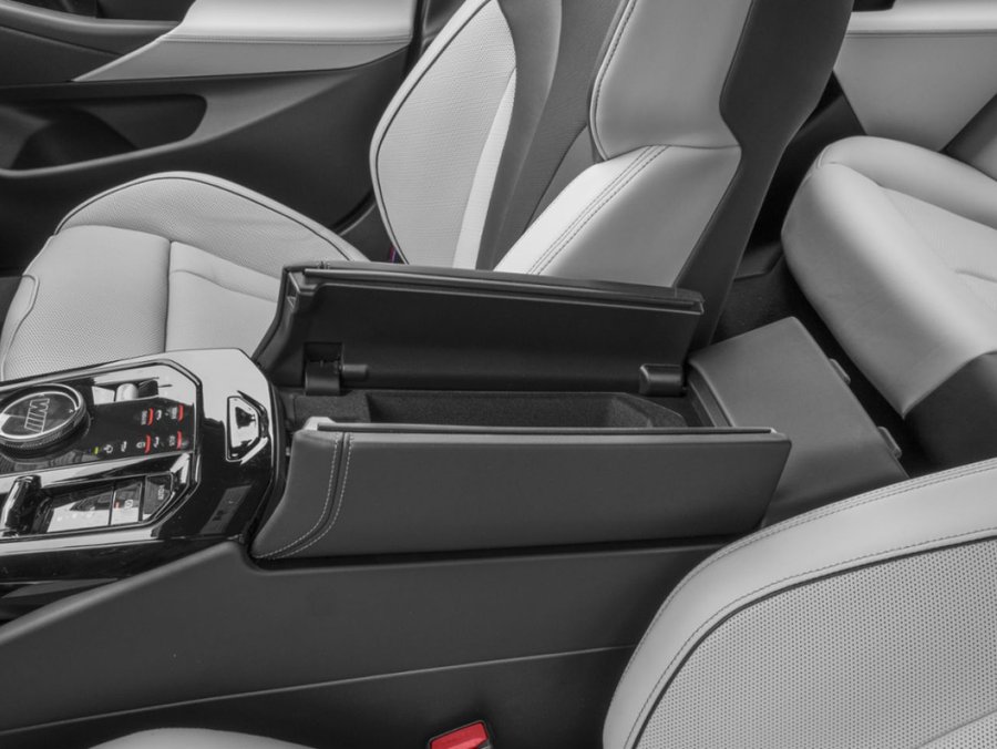 BMW M5 TOURING 2027 Bleu Marina Bay métallique
