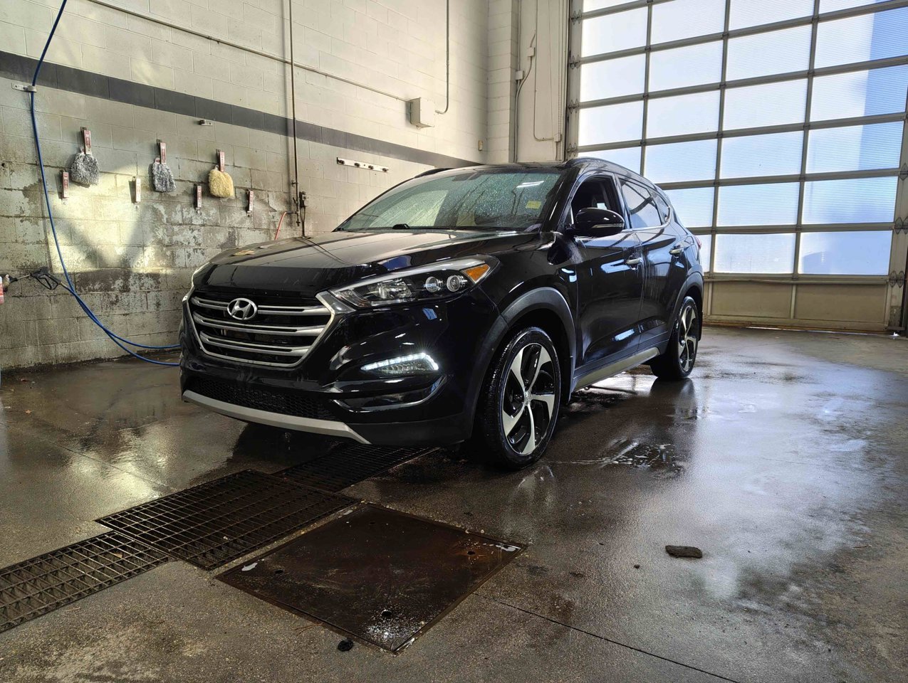 2017 Hyundai Tucson AWD 4dr 1.6L Limited Black Sherwood Park - photo #3