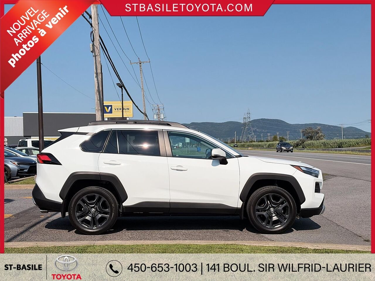 TOYOTA RAV4 2023 Blanc Saint-Basile-le-Grand - photo #3
