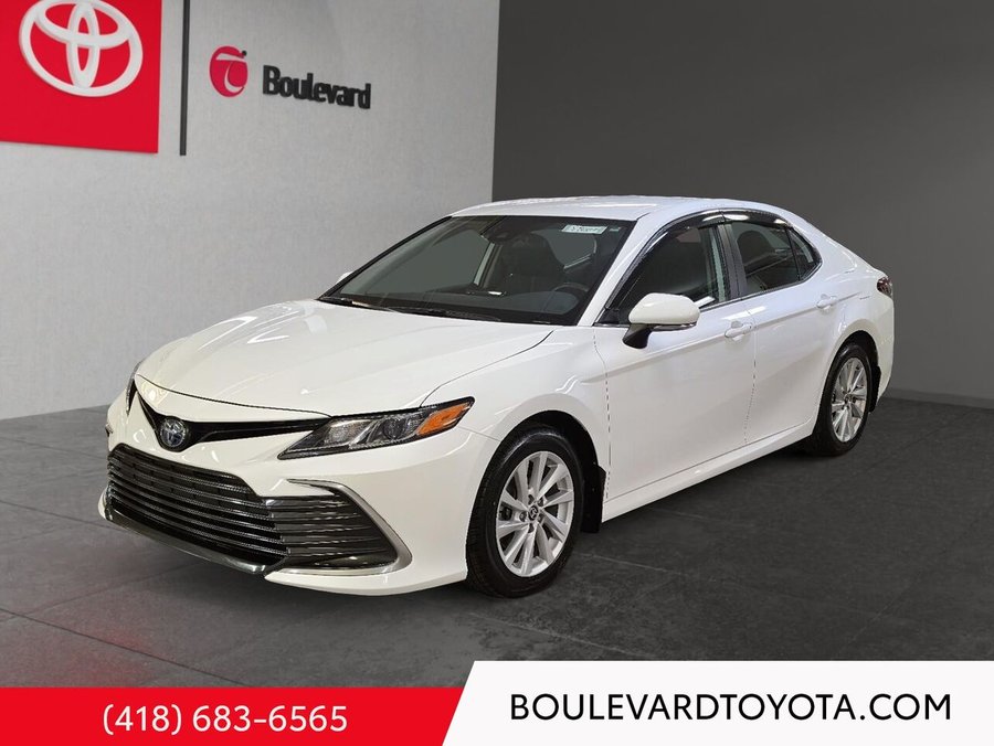 Toyota Camry HYBRIDE LE 2022 Blanc
