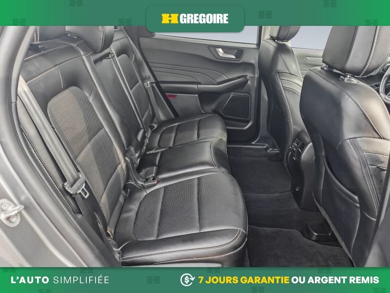 2022 Ford Escape Grey Laval - photo #23