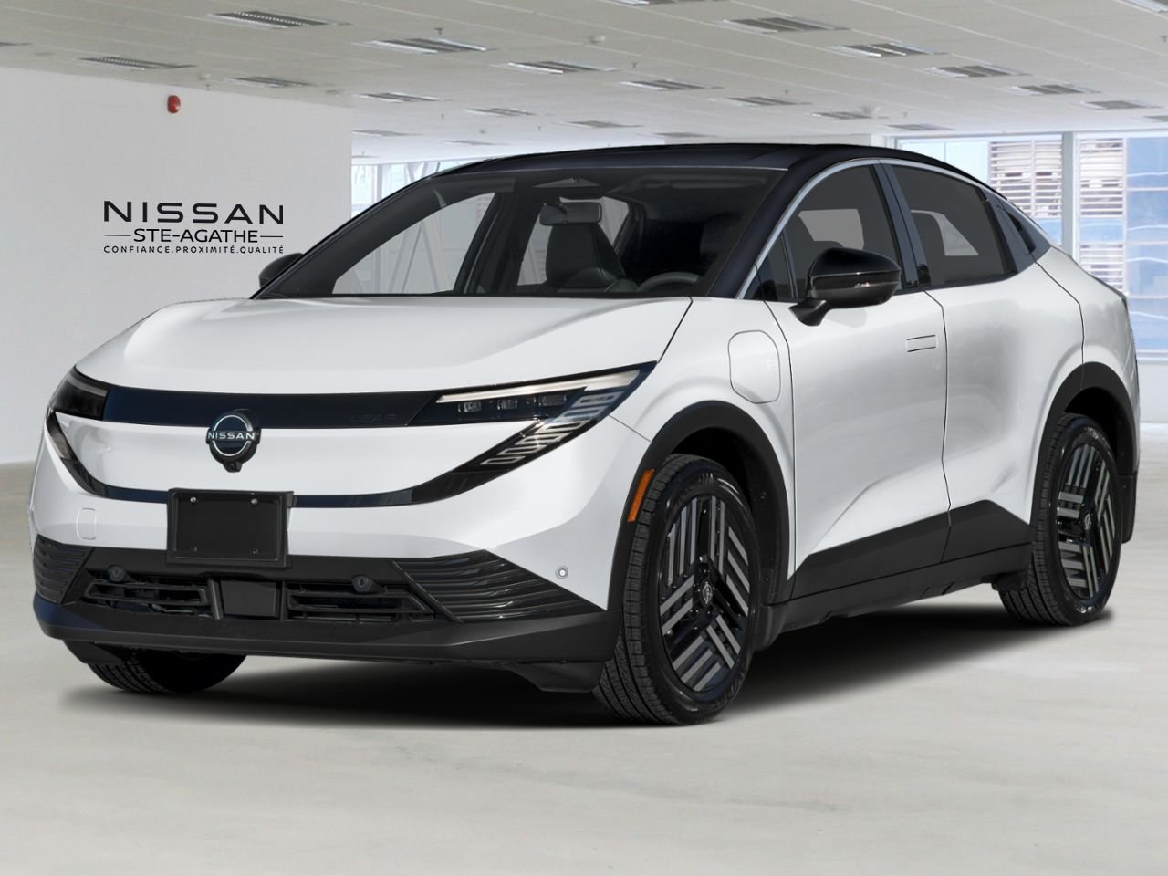 Nissan LEAF 2026 Blanc Everest nacré triple couche/Noir Ste-Agathe des Monts - photo #0