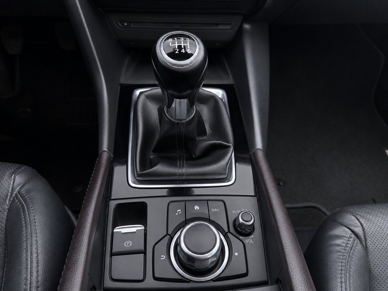 2018 Mazda Mazda3 Silver Châteauguay - photo #10