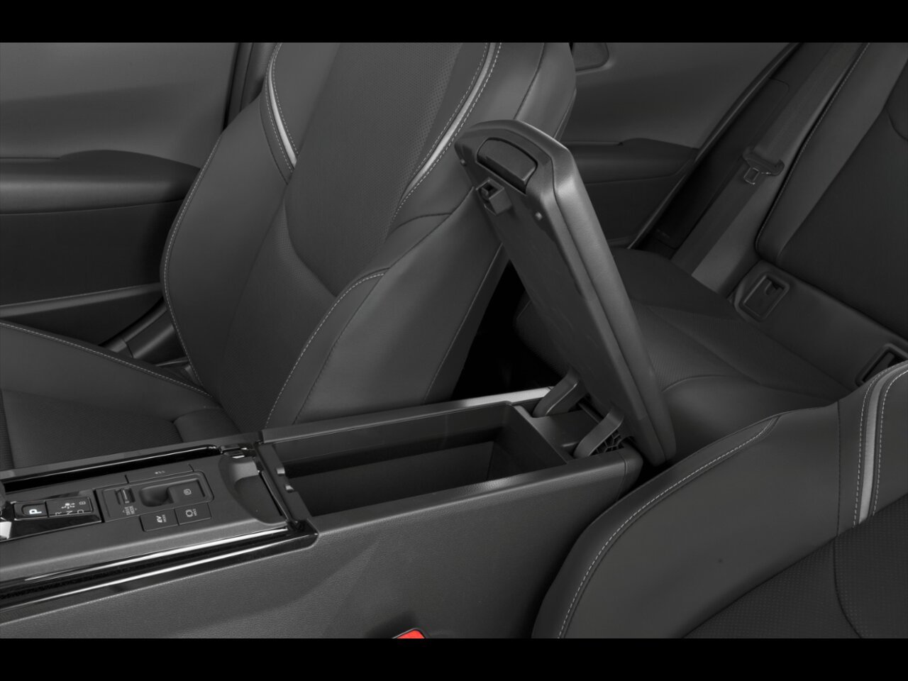 2027 TOYOTA Prius Ink Mississauga - photo #3