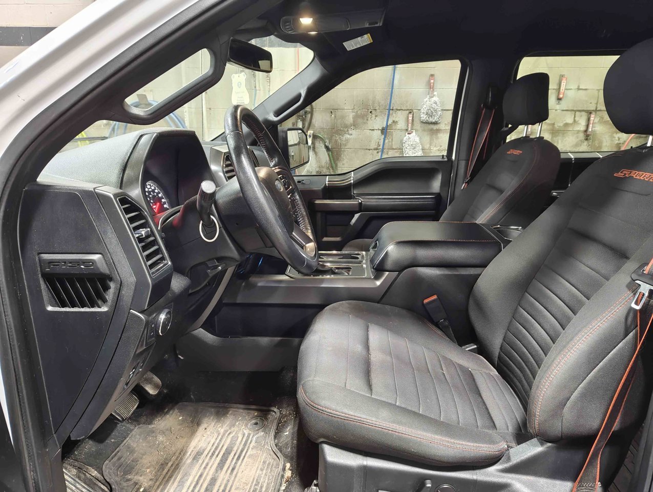 2019 Ford F-150 XLT 4WD SuperCrew 5.5' Box White Sherwood Park - photo #6