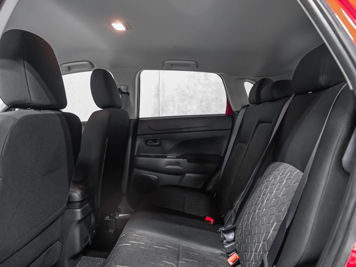 2027 Mitsubishi RVR ES Red Diamond Montreal - photo #11