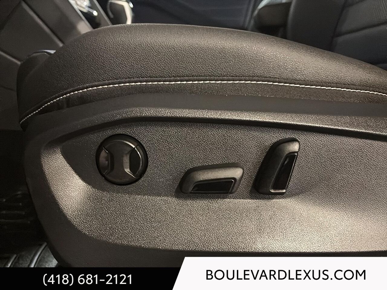2025 Volkswagen Taos Silver Quebec - photo #9