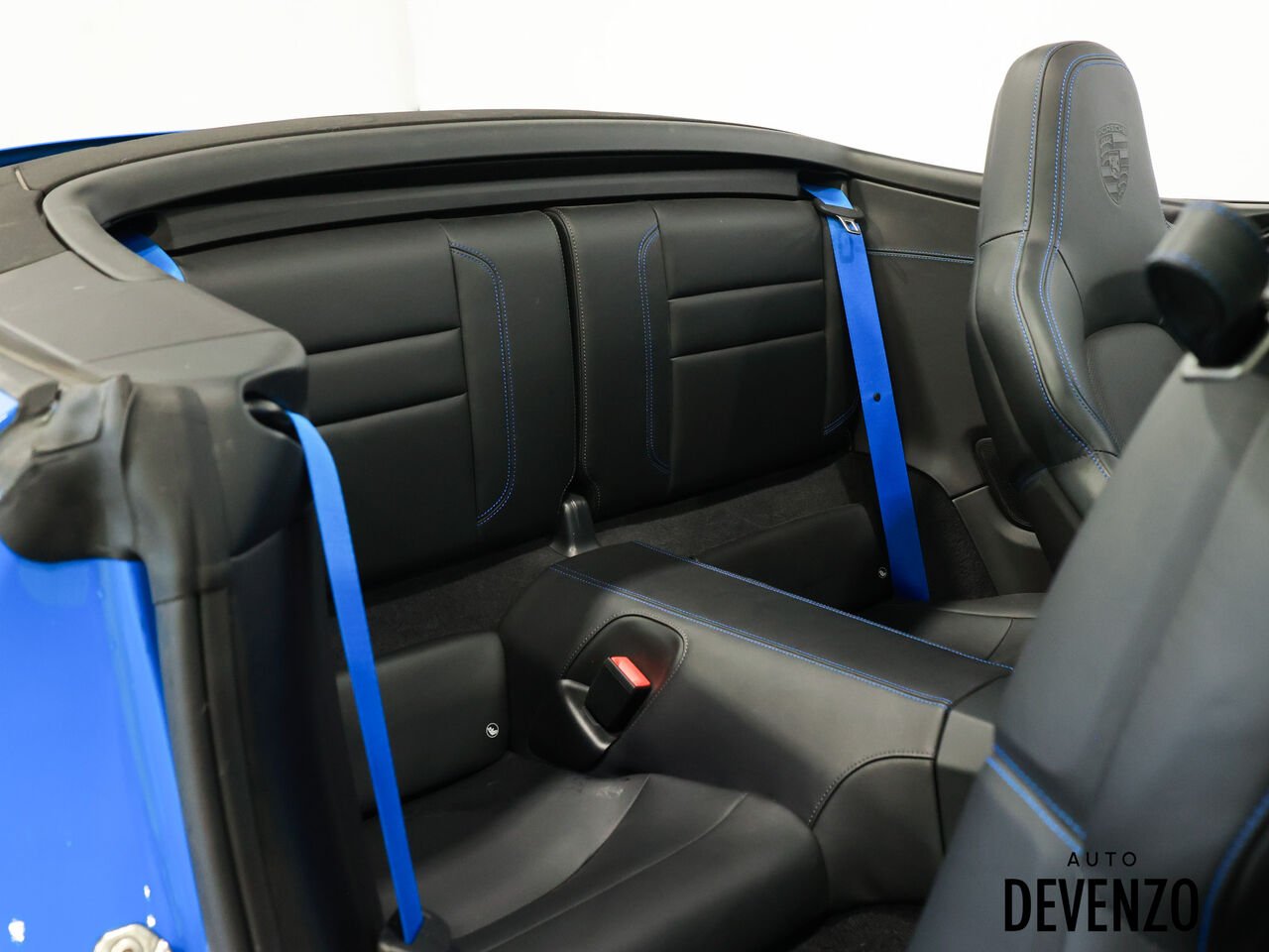 2023 Porsche 911 Blue Saint-Eustache - photo #11