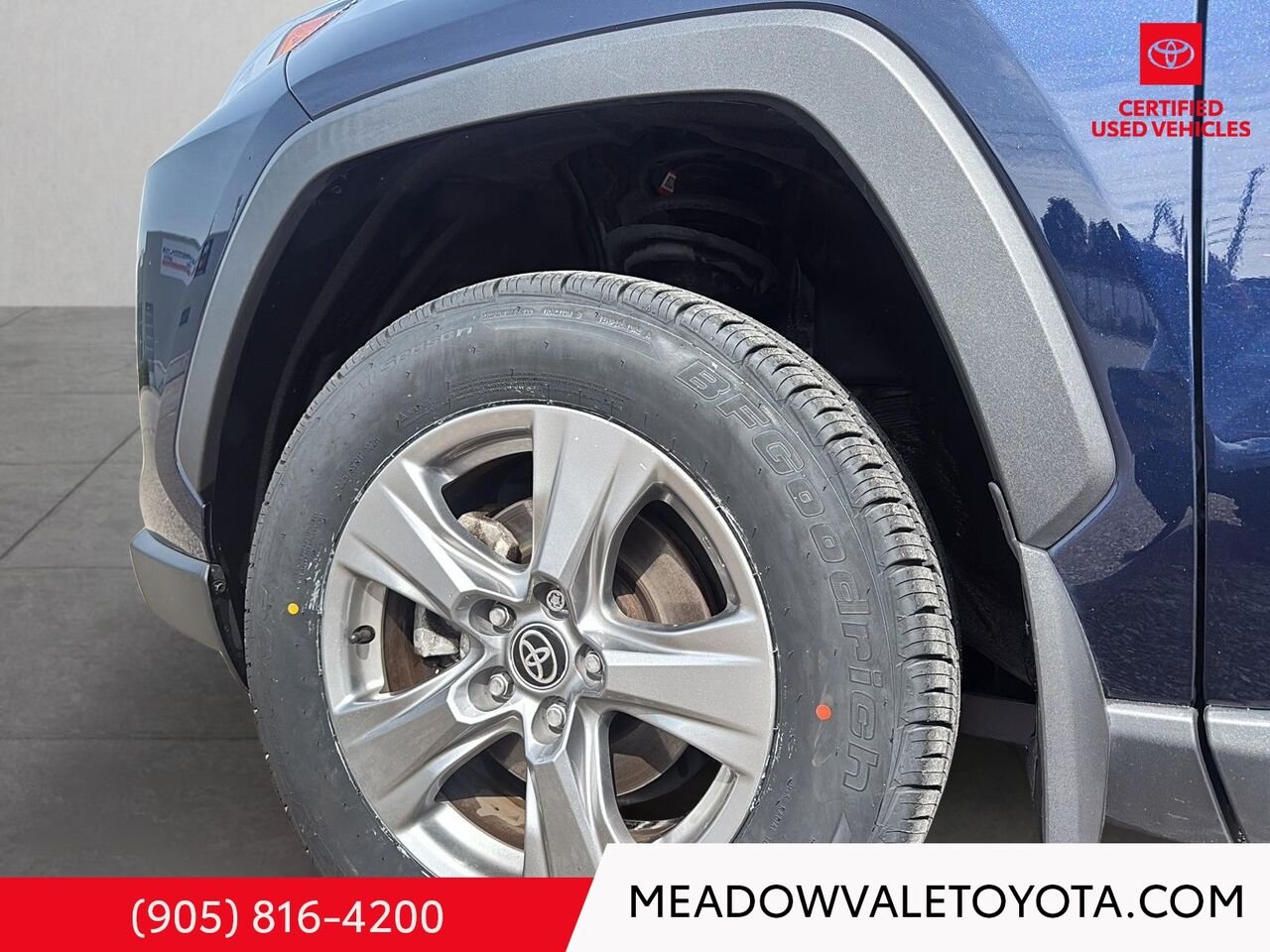 2025 Toyota RAV4 Sunroof, Sunroof, Power Seat, Power Rear Tailgate, Push button start Blue Mississauga - photo #6